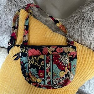 Adorable Vera Bradley crossbody!